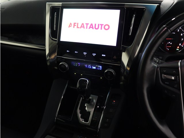 【トヨタ純正ナビ装備】
純正品ならではの操作性とフィット感!
Bluetooth接続可能です!