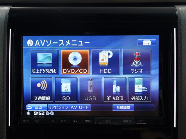 【大人気★ＡＬＰＩＮＥ　８インチナビ】
見やすいだけでなく､
インパネとの一体感もあり見た目も抜群!
