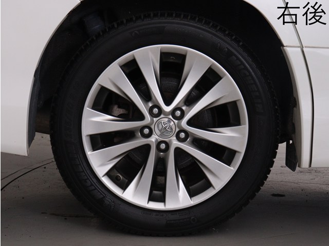 お客様のお好みの新品18インチ、19インチ、
20インチホイール装着可能！ダウンサスなど
ローダウンも取付可能です！ヴァルドやワー
クなどのメーカー品も取り寄せ可能です！