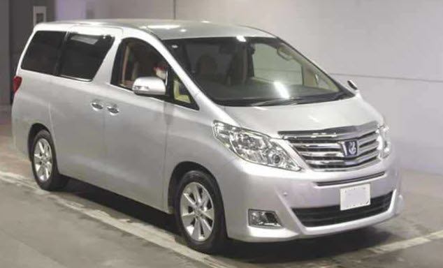 ２４０Ｇ　禁煙車　純正９インチナビ　後席モニター　８人乗り