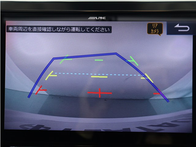 【バックカメラ装備】
大きな車でも安心のバックカメラを完備!
後方も視認できるので安心安全に駐車可能!