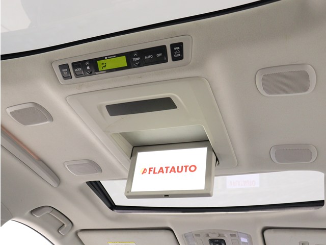 【トヨタプレミアムサウンドシステム搭載】
新車時価格約５９万円相当の超高額装備です
!１８個のスピーカーの５.１ｃｈサラウンド
!