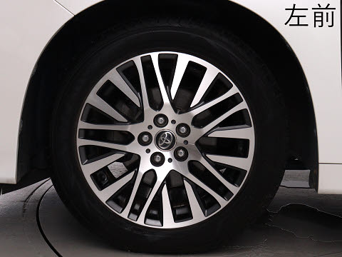 お客様のお好みの新品18インチ、19インチ、
20インチホイール装着可能！ダウンサスなど
ローダウンも取付可能です！ヴァルドやワー
クなどのメーカー品も取り寄せ可能です！