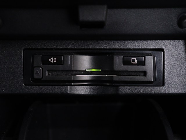 【ＥＴＣ完備!】
高速道路でストレスなく走行できます｡
今や必須の装備ですね!