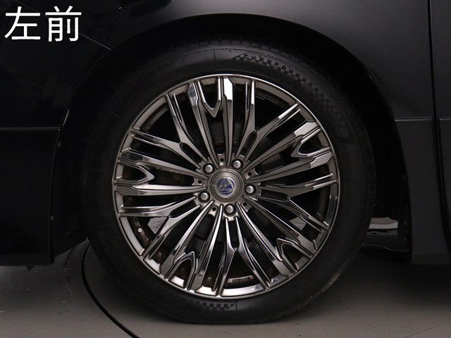 お客様のお好みの新品18インチ、19インチ、
20インチホイール装着可能！ダウンサスなど
ローダウンも取付可能です！ヴァルドやワー
クなどのメーカー品も取り寄せ可能です！