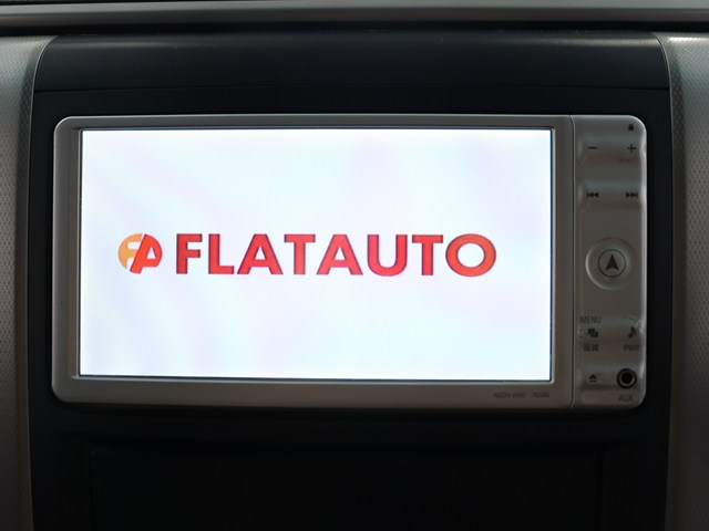 【トヨタ純正ナビ装備】
純正品ならではの操作性とフィット感!
Bluetooth接続可能です!