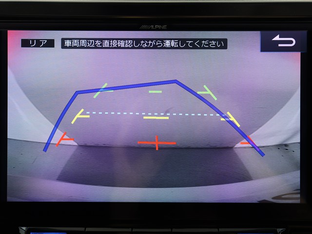 【バックカメラ装備】
大きな車でも安心のバックカメラを完備!
後方も視認できるので安心安全に駐車可能!
