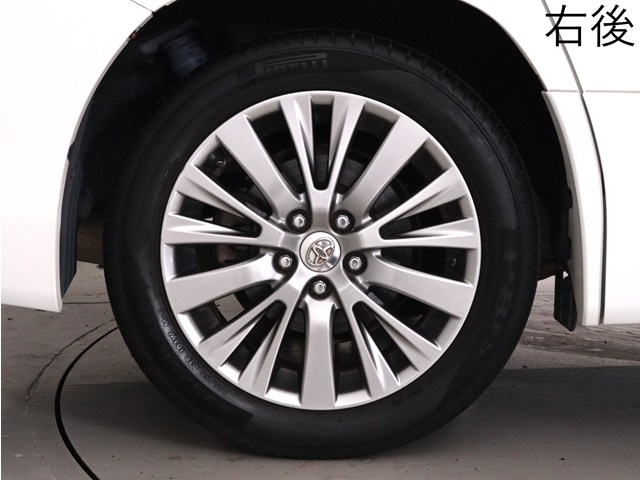 お客様のお好みの新品18インチ、19インチ、
20インチホイール装着可能！ダウンサスなど
ローダウンも取付可能です！ヴァルドやワー
クなどのメーカー品も取り寄せ可能です！