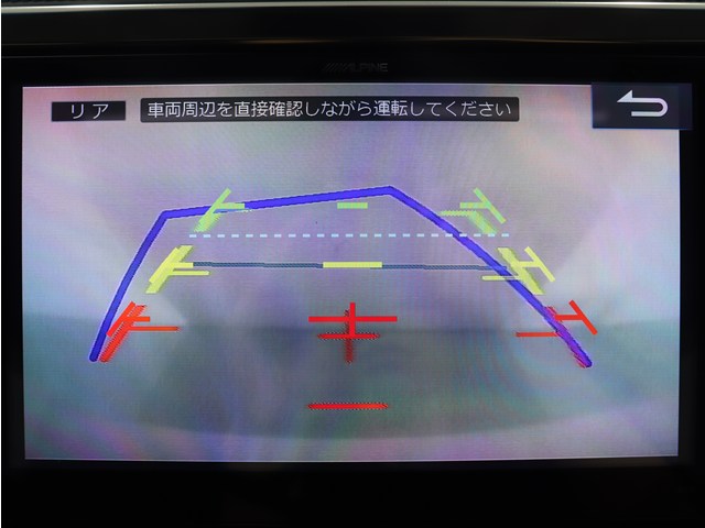 【バックカメラ装備】
大きな車でも安心のバックカメラを完備!
後方も視認できるので安心安全に駐車可能!