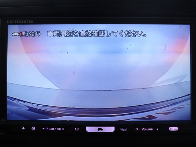 【バックカメラ装備】
大きな車でも安心のバックカメラを完備!
後方も視認できるので安心安全に駐車可能!