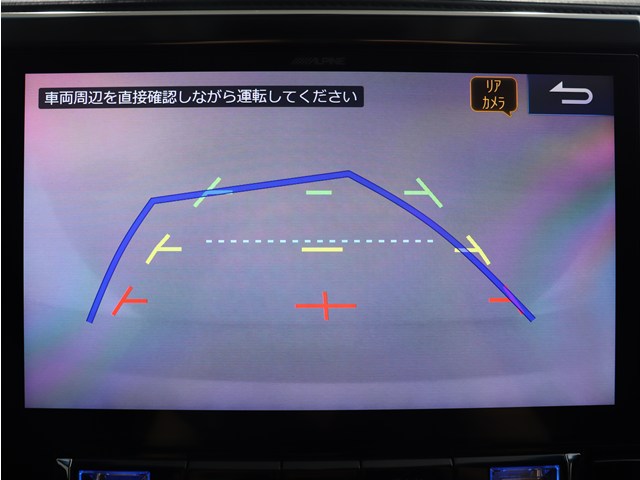 【バックカメラ装備】
大きな車でも安心のバックカメラを完備!
後方も視認できるので安心安全に駐車可能!