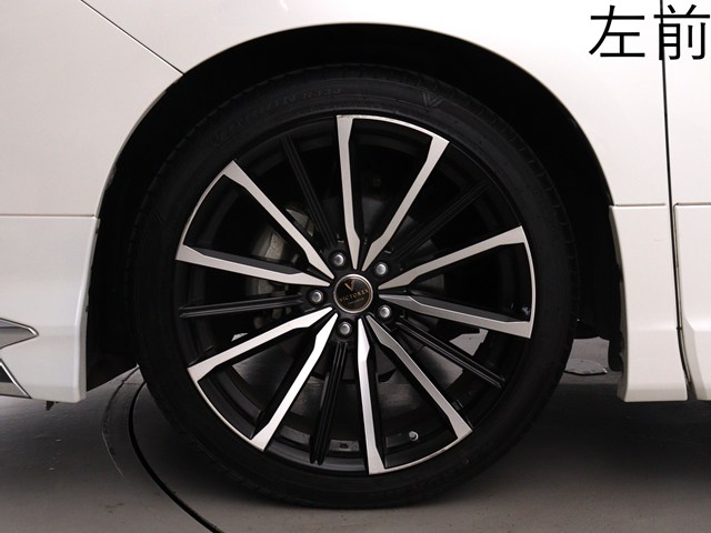 お客様のお好みの新品18インチ、19インチ、
20インチホイール装着可能！ダウンサスなど
ローダウンも取付可能です！ヴァルドやワー
クなどのメーカー品も取り寄せ可能です！