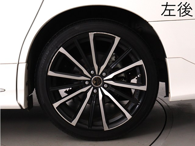 お客様のお好みの新品18インチ、19インチ、
20インチホイール装着可能！ダウンサスなど
ローダウンも取付可能です！ヴァルドやワー
クなどのメーカー品も取り寄せ可能です！