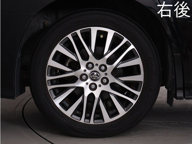 お客様のお好みの新品18インチ、19インチ、
20インチホイール装着可能！ダウンサスなど
ローダウンも取付可能です！ヴァルドやワー
クなどのメーカー品も取り寄せ可能です！