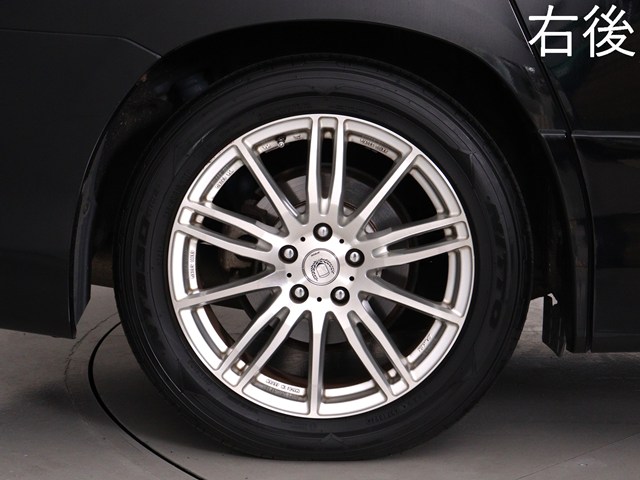お客様のお好みの新品18インチ、19インチ、
20インチホイール装着可能！ダウンサスなど
ローダウンも取付可能です！ヴァルドやワー
クなどのメーカー品も取り寄せ可能です！