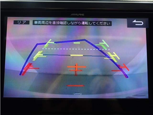 【バックカメラ装備】
大きな車でも安心のバックカメラを完備!
後方も視認できるので安心安全に駐車可能!
