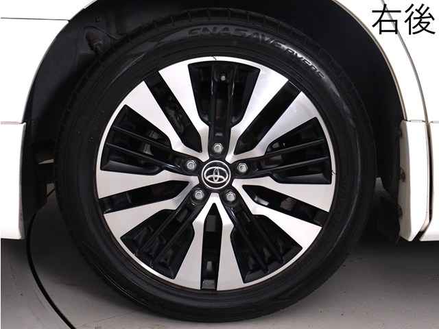お客様のお好みの新品18インチ、19インチ、
20インチホイール装着可能！ダウンサスなど
ローダウンも取付可能です！ヴァルドやワー
クなどのメーカー品も取り寄せ可能です！