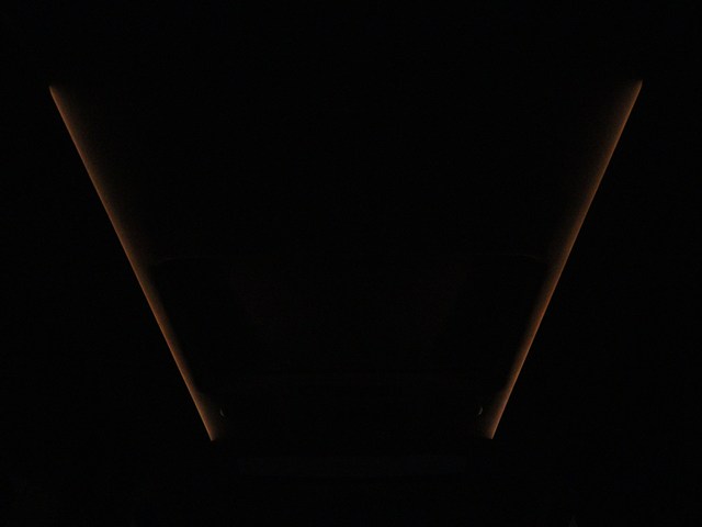 夜間に室内を照らしてくれるルームライトで
す