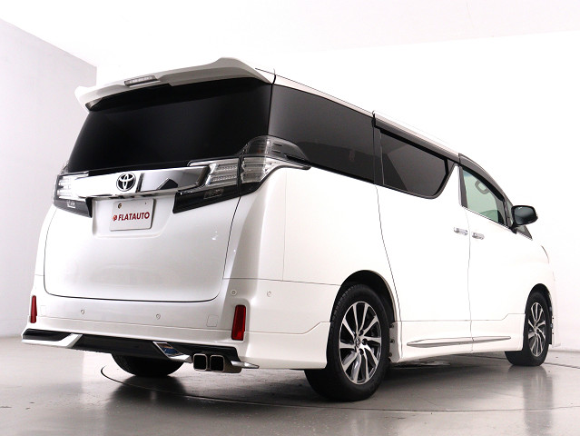 車種に特化した専門店仕入れこだわりの　　
仕入れ車両が揃っております!　　　　　　
プロの目利きで仕入れたお車を展示中です!