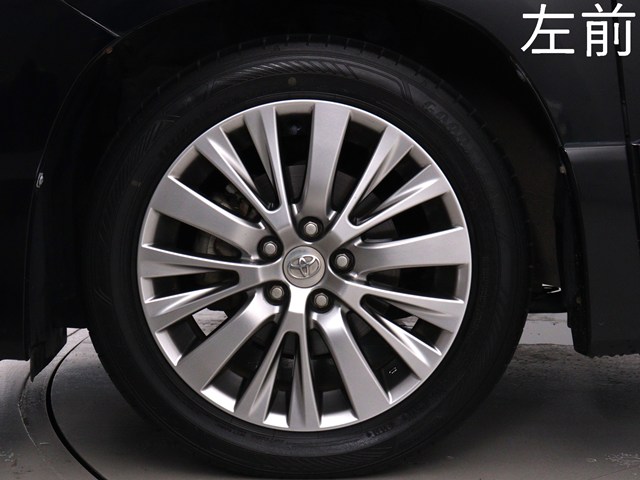 お客様のお好みの新品18インチ、19インチ、
20インチホイール装着可能！ダウンサスなど
ローダウンも取付可能です！ヴァルドやワー
クなどのメーカー品も取り寄せ可能です！