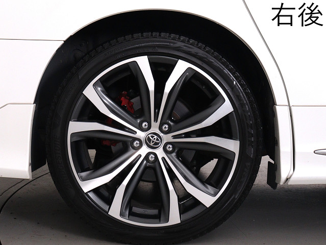 お客様のお好みの新品18インチ、19インチ、
20インチホイール装着可能！ダウンサスなど
ローダウンも取付可能です！ヴァルドやワー
クなどのメーカー品も取り寄せ可能です！