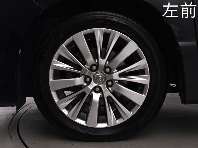 お客様のお好みの新品18インチ、19インチ、
20インチホイール装着可能！ダウンサスなど
ローダウンも取付可能です！ヴァルドやワー
クなどのメーカー品も取り寄せ可能です！