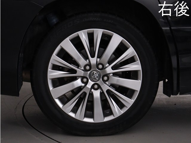 お客様のお好みの新品18インチ、19インチ、
20インチホイール装着可能！ダウンサスなど
ローダウンも取付可能です！ヴァルドやワー
クなどのメーカー品も取り寄せ可能です！