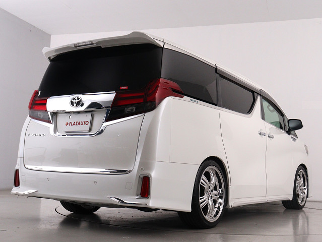 車種に特化した専門店仕入れこだわりの　　
仕入れ車両が揃っております!　　　　　　
プロの目利きで仕入れたお車を展示中です!