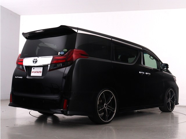 車種に特化した専門店仕入れこだわりの　　
仕入れ車両が揃っております!　　　　　　
プロの目利きで仕入れたお車を展示中です!