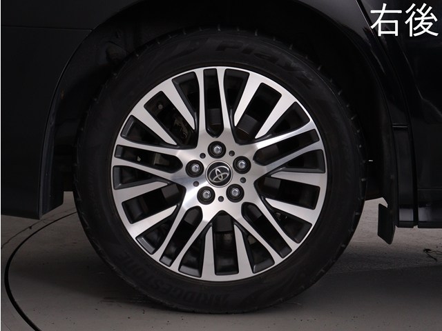 お客様のお好みの新品18インチ、19インチ、
20インチホイール装着可能！ダウンサスなど
ローダウンも取付可能です！ヴァルドやワー
クなどのメーカー品も取り寄せ可能です！