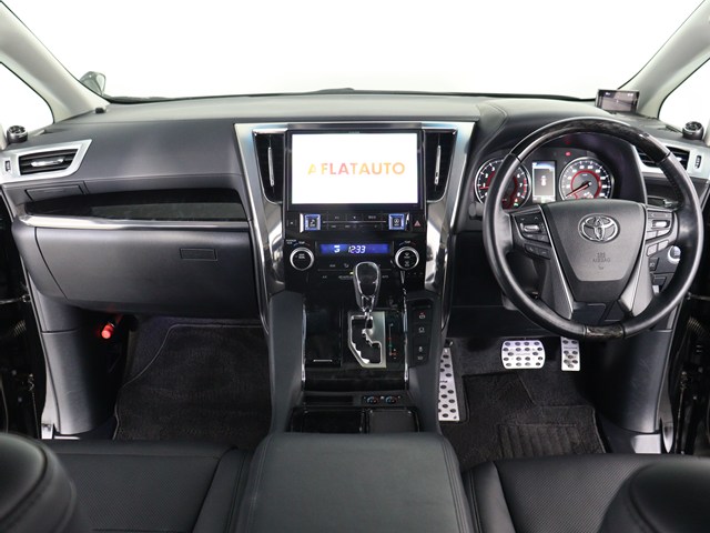 内装の状態も非常にクリーンな状態です｡
ご納車前には専門スタッフが
隅々までクリーニングを行います!