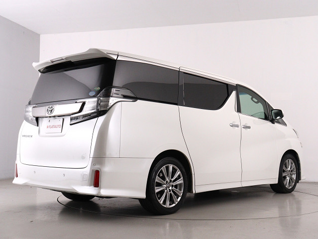 車種に特化した専門店仕入れこだわりの　　
仕入れ車両が揃っております!　　　　　　
プロの目利きで仕入れたお車を展示中です!
