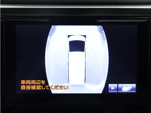 【パノラミックビューモニター　搭載】
全方位確認可能な３６０度カメラ完備です!
オプション価格１０万円オーバーの高級装備