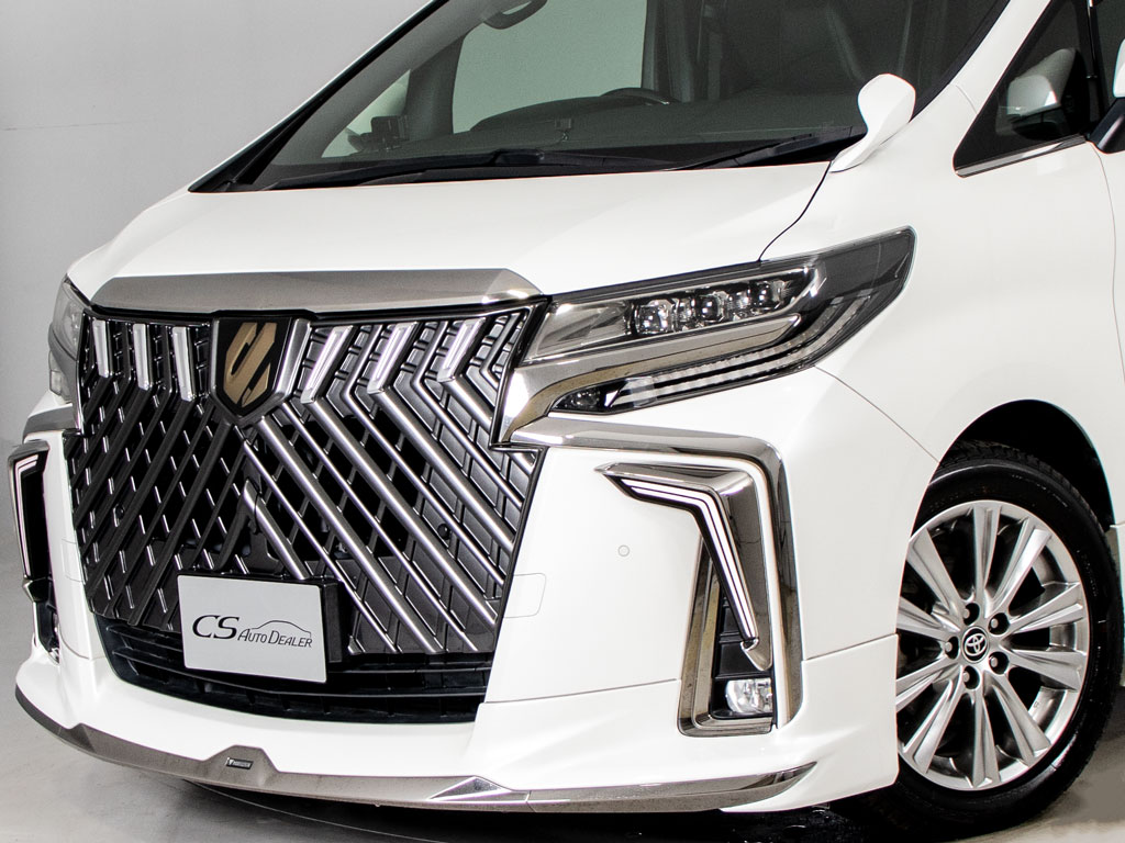 ★フロントビュー★グリル交換、エアロ取り
付け等、カスタムもお任せください！