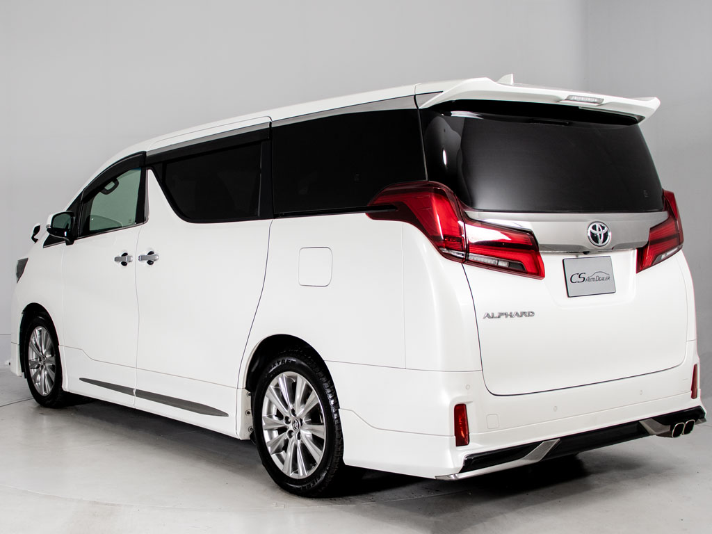 ★展示前点検実施★特殊な機材も用いて、
全車点検を実施しております！