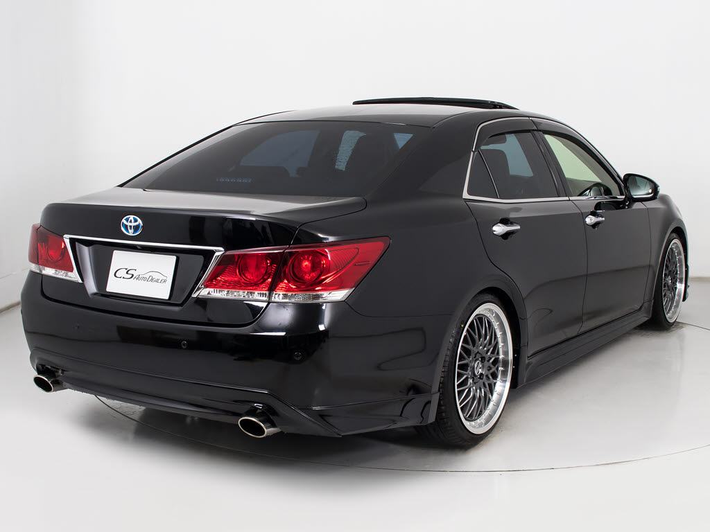 フルエアロが装着されています！お好みはい
かがですか？今付いているデザイン以外にも
、各ブランドのエアロを格安にてお取付け出
来ます！又、エアロを外してノーマル状態に
する事も出来ます！！