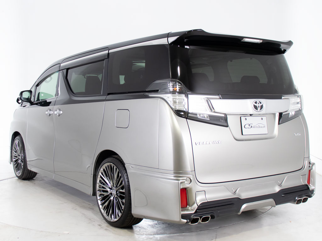 ★展示前点検実施★特殊な機材も用いて、全
車点検を実施しております！