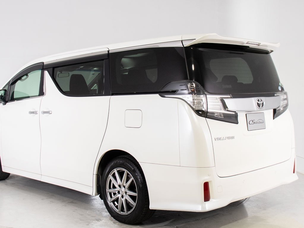 ★展示前点検実施★特殊な機材も用いて、
全車点検を実施しております！