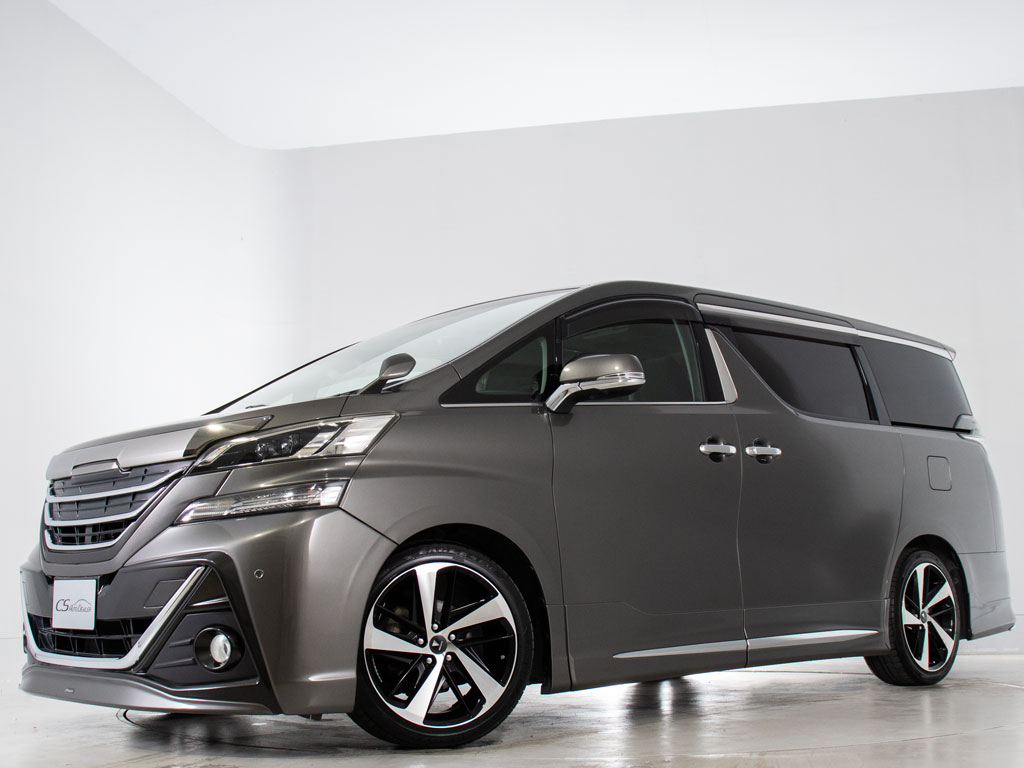 ★フロントビュー★グリル交換、エアロ取り
付け等、カスタムもお任せください！