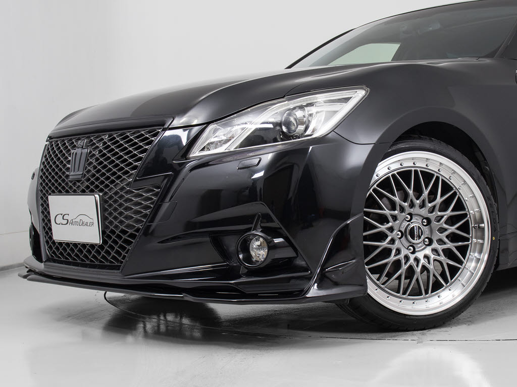 ★テールスモークやＬＥＤ加工、マフラー、
ルーフスポイラー、エアロパーツなど取り付
け承ります！