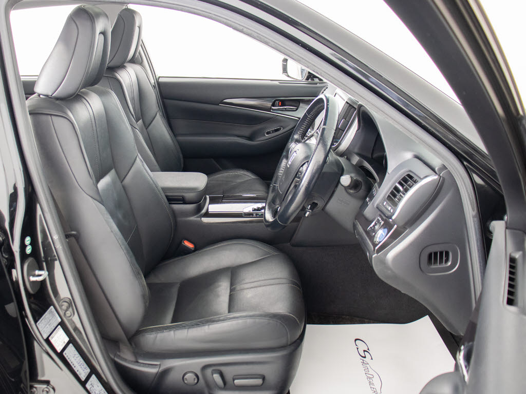 快適エアシート＆シートヒーターを装備して
います！高級車ならではの装備です！シート
が暖まる機能！シートから冷風が出る機能！
どちらも付いています！！寒い冬も、暑い夏
も快適にご乗車頂けます！！