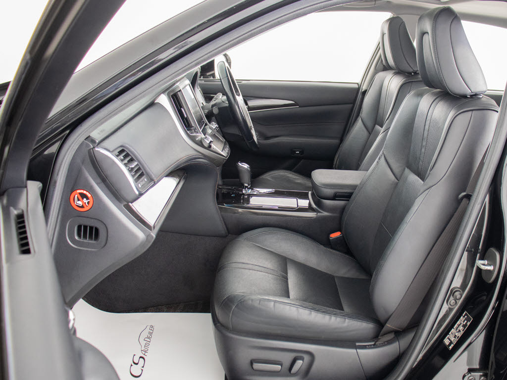 快適エアシート＆シートヒーターを装備して
います！高級車ならではの装備です！シート
が暖まる機能！シートから冷風が出る機能！
どちらも付いています！！寒い冬も、暑い夏
も快適にご乗車頂けます！！