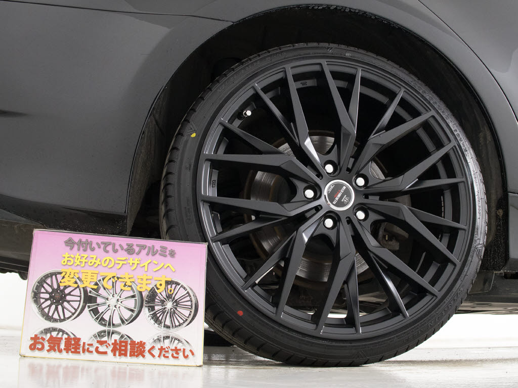 新品20インチアルミ＆新品タイヤ装着！その
他アルミホイールへの変更も可能です！お客
様のお好みの１台を作成可能となります！※
詳細はスタッフまでお尋ねください。