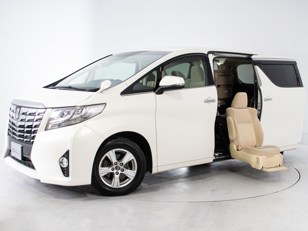 ★フロントビュー★グリル交換、エアロ取り
付け等、カスタムもお任せください！