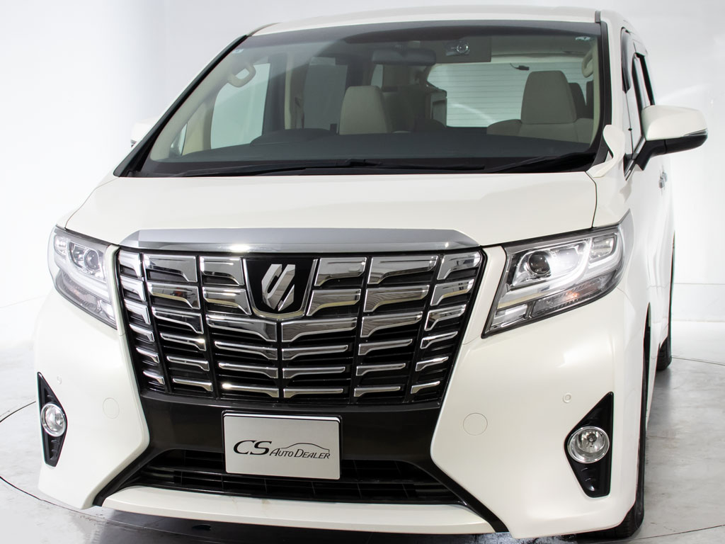 ★フロントビュー★グリル交換、エアロ取り
付け等、カスタムもお任せください！