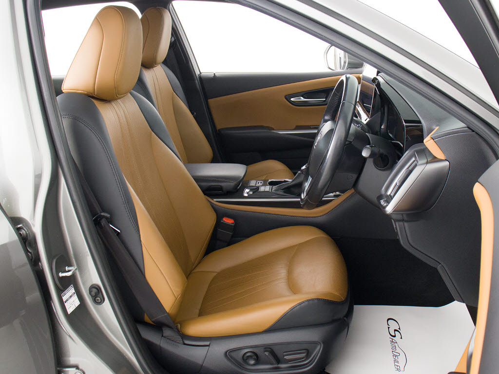 快適エアシート＆シートヒーターを装備して
います！高級車ならではの装備です！シート
が暖まる機能！シートから冷風が出る機能！
どちらも付いています！！寒い冬も、暑い夏
も快適にご乗車頂けます！！