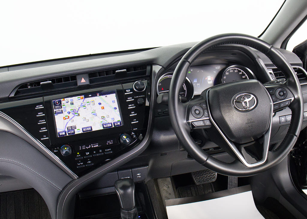 ★使いやすさや安全性を追求したステアリン
グ周り！高級車ゆえにスイッチ類が多いのも
特徴ですね！考え尽くされた配置ですぐに使
いこなす事が出来ますのでご安心下さい！是
非、体感してみて下さい！！