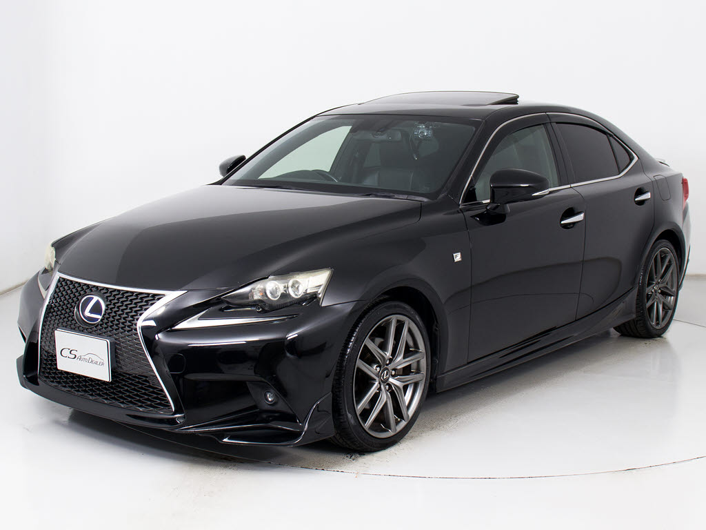 ★ＴＲＤフルエアロ装着車！純正のボディー
ラインを残しながらもスポーティーな印象を
与えてくれます！