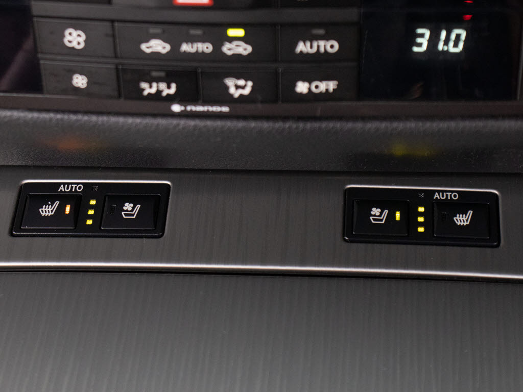 エアシート＆シートヒーターを完備しており
ますのでオールシーズン快適にご乗車頂けま
す。