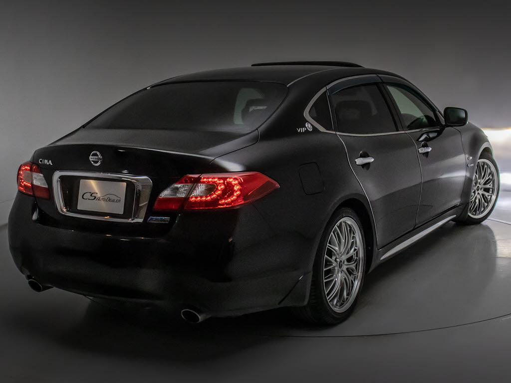 ★テールスモークやＬＥＤ加工、マフラー、
ルーフスポイラー、リアウイング、エアロパ
ーツなど取り付け承ります！ご納車迄に出来
ますので、お車ご購入とセット購入がおすす
めです！！